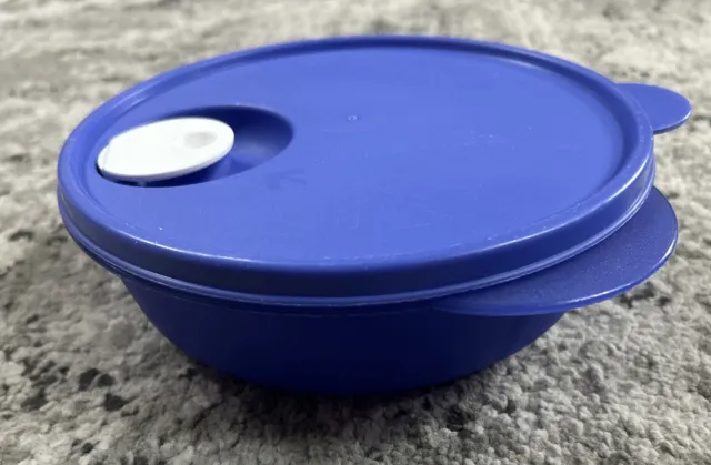 https://www.picclickimg.com/KYIAAOSwcl1kcrDp/NEW-Tupperware-Crystalwave-Divided-Food-Container-3859A-4-Blue.webp