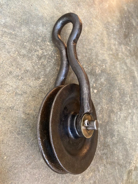 Grande poulie ancienne en fonte, déco industrielle, loft | les brocanteurs