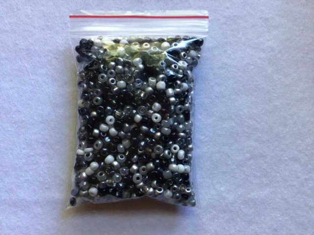 Wholesale 1000pcs Bulk 6/0 Glass Seed Bead 100g AWESOME DEAL Black & White Mix