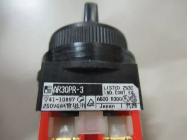 Fuji Electric AR30PR-3 Selector Switch