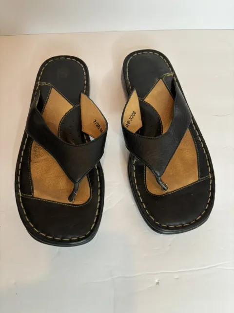 Born Black Leather Thong Flip Flop Sandals Women's Size 7