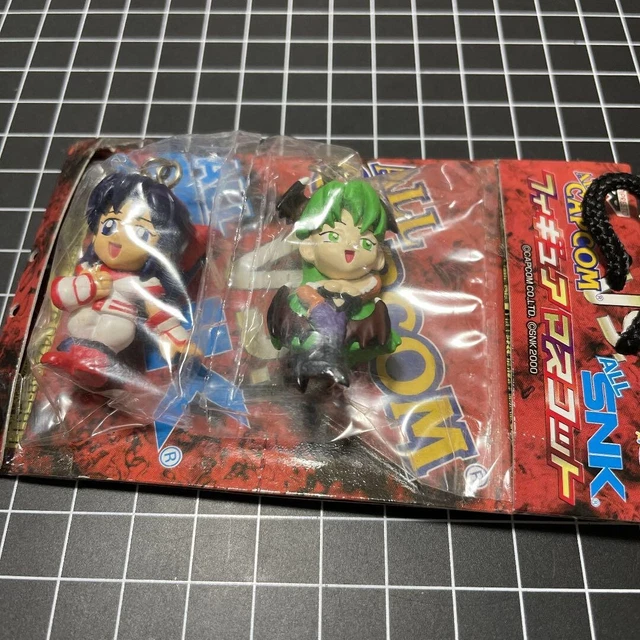 Vampire savior KOF Capcom vs SNK figure key chain Nakoruru Morrigan Japan m436