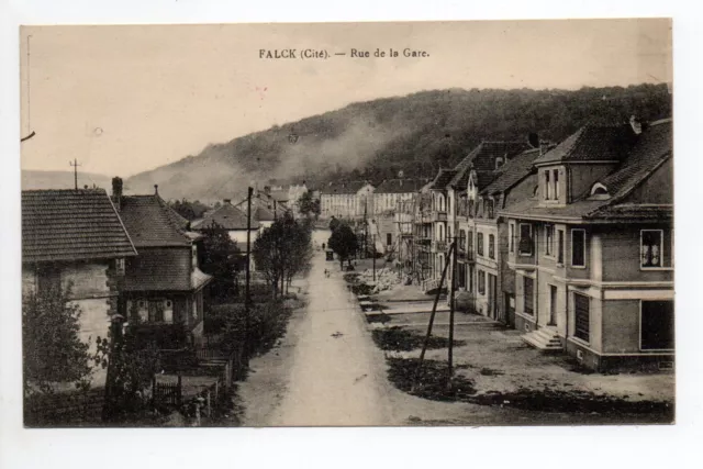 FALCK Moselle CPA 57  cité rue de la gare