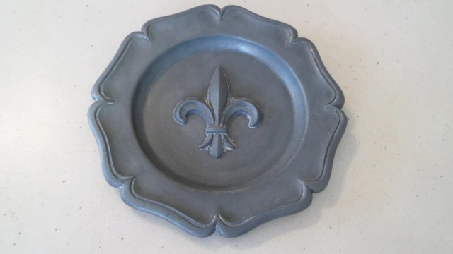Lulu Decor, Horloge murale antique en métal motif fleur de lys pour salon et bureau (LH170