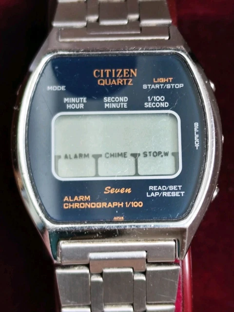 Montre Vintage SUPER LCD Fonctionnelle - Boîtier Acier Inox Argenté, Affichage Digital, Forme Coussin, Quartz