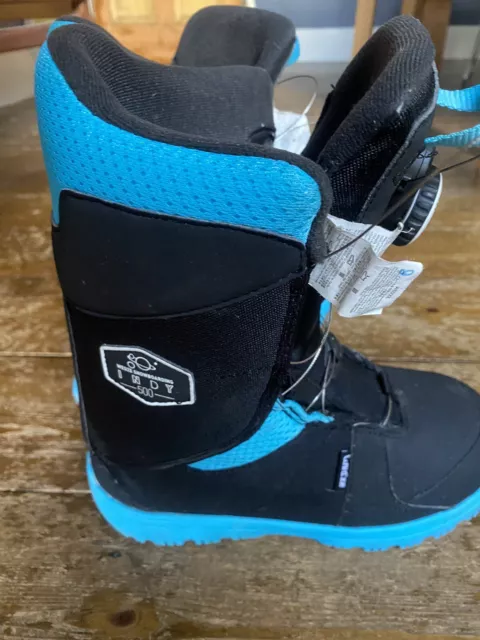 decathlon kids  snowboard boots Size 4