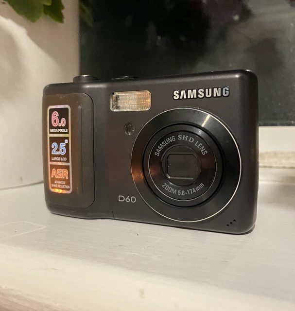 Samsung D60 6.0MP Compact Digital Camera Black Tested working