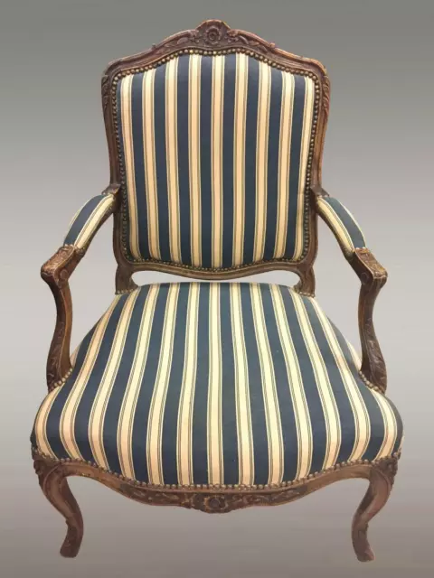 Fauteuil Et Repose-pieds époque Louis XV XVIIIe siècle 3