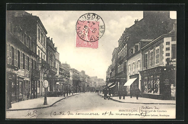 CPA Montlucon, Boulevard de Courtais, vue de la rue 1905
