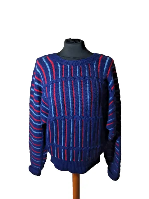 Maglione ala pipistrello vintage anni '80 a righe lavorato a mano con cavo blu rosso medio