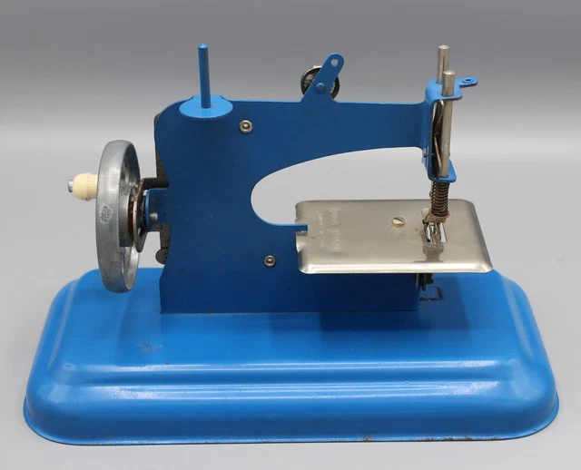 Ancienne Machine à Coudre Miniature De Poupée – Jouet En Tôle Dorée – époque Napoléon III