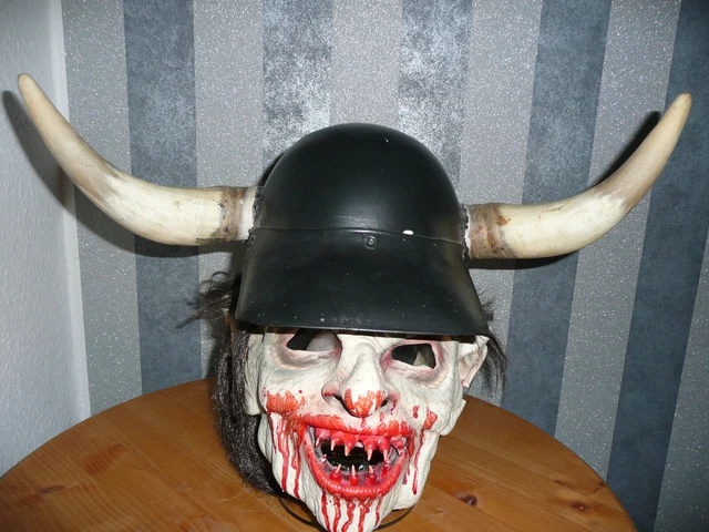 Motorradhelm mit echten Hörnern Hörnerhelm gehörnter Helm