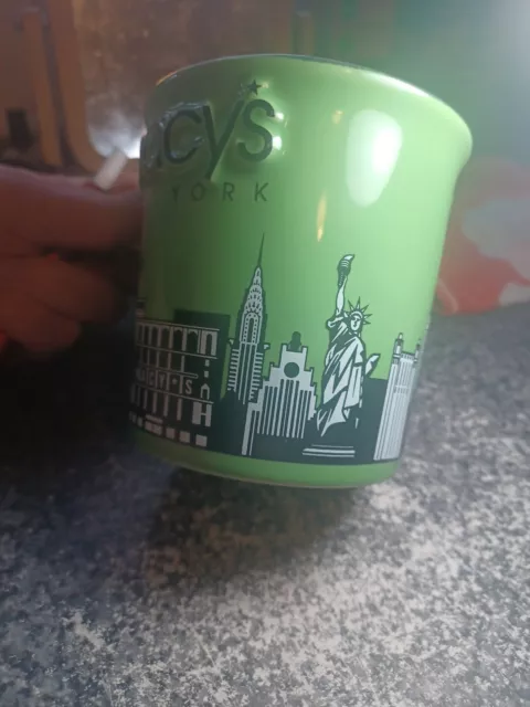 MACY'S NEW YORK CITY COFFEE TEA MUG CUP Emerald Green 3-D DESIGNS.  Skyline. 3