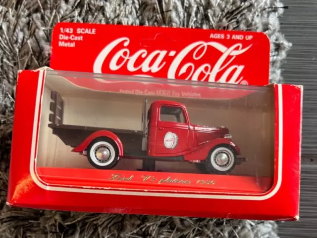 https://www.picclickimg.com/KZgAAOSw9uVksgRP/Coca-Cola-Ford-1936-V8-Flatbed-Truck-Made-in.webp