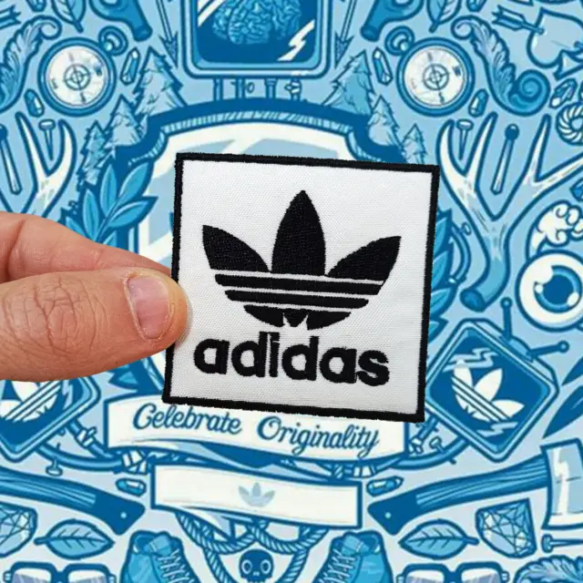 Patch ricamata Adidas Embroidery toppa logo abbigliamento