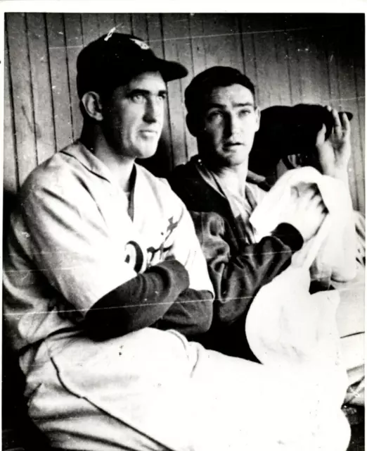 PHOTO of DETROIT TIGERS HOF MANAGER MICKEY COCHRANE and PITCHER - SCHOOLBOY ROWE