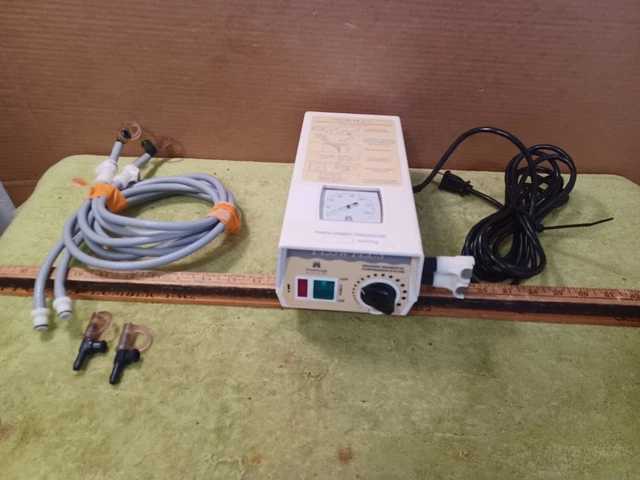 Huntleigh FLOWPLUS Continuous Sequential DVT Compression Pump Model  AC 330