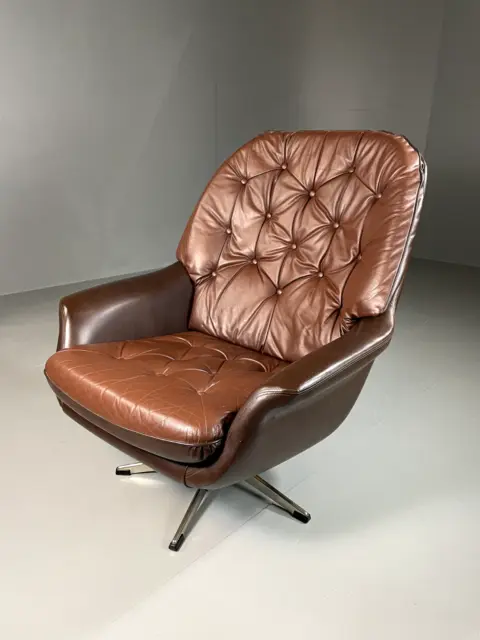 EB6050 Vintage Danish Swivel Bucket Chair, Brown Leather Vinyl, Retro, MCM MSWI