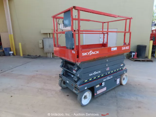 2016 Skyjack 4632 32' Electric Scissor Lift Man Aerial Platform