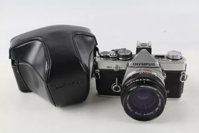Olympus OM-2 MD SLR FILM CAMERA w/ Olympus OM-System 50mm F/1.8 Lens & Case