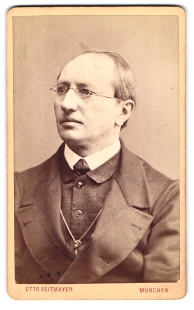 Fotografie Otto Reitmayer, München, Kaufingerstr. 9, Portrait vornehmer Herr im