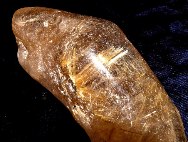 Quartz Rutile Libre Forme Poli Largeur Rayures 577,0g 152x62x56mm, Guérison