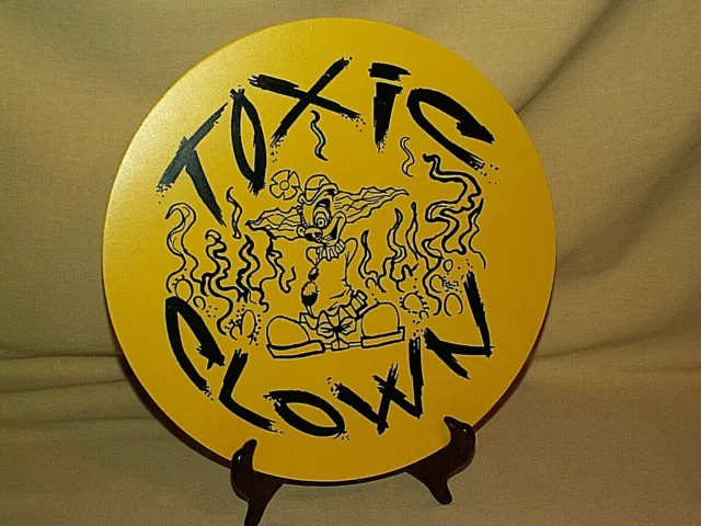 Toxic Clown Plaque Hard Plastic Disc Circular Wall Hanging Round Yellow Flat*