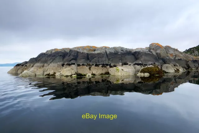 Photo 6x4 The tip of Rubha na h-u00c3u0080irde Droighniche Carsaig/NR7 c2021