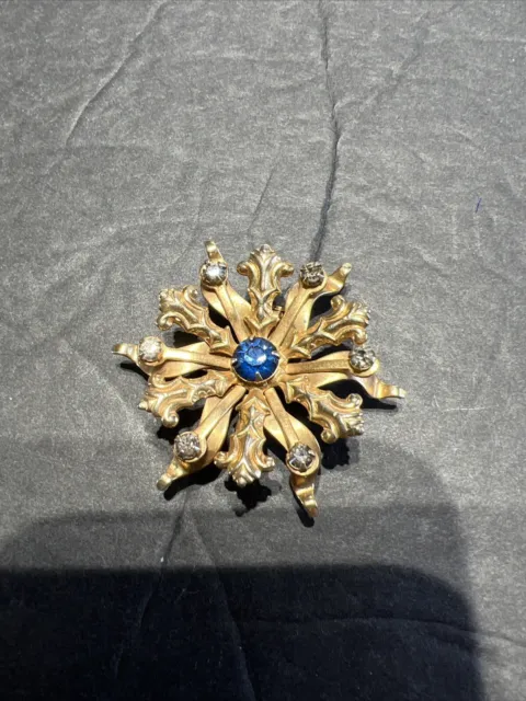 Vintage Snowflake Brooch ~ Goldstone with Blue Rhinestones. Lot 169