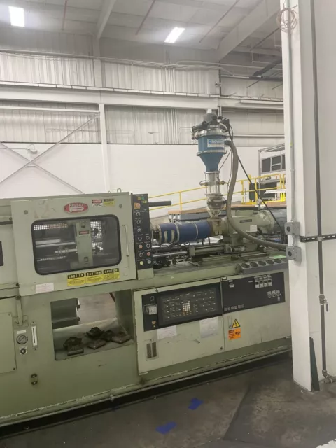 (1)1993 62 Ton Nissei Injection Molding Machine