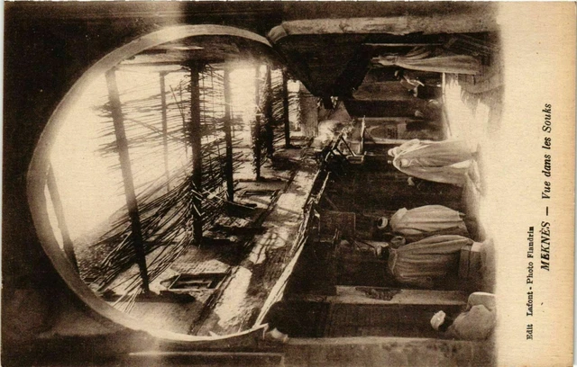 CPA AK Fez - Vue dans les Souks MAROC (963534)