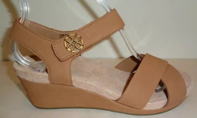 UGG Australia Size 9.5 VEVA Chestnut Leather Wedge Heel Sandals New Womens Shoes