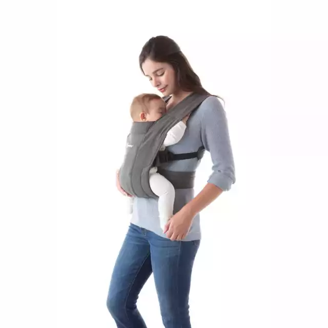 Ergobaby Babytrage Embrace Trage mitwachsend für Neugeborene