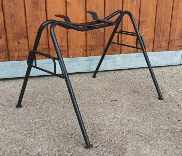 Eames Vitra Stacking Frame Fibreglass Anthracite Stacking Base Vitra Miller 1/3