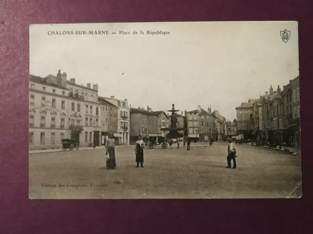 CPA 51 CHALONS sur MARNE - Place de la République