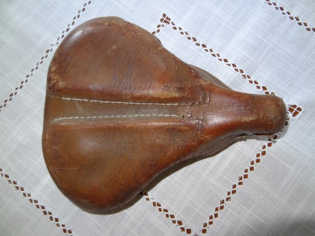 ANCIENNE SELLE DE vélo de femme en cuir de la marque Idéale vintage EUR