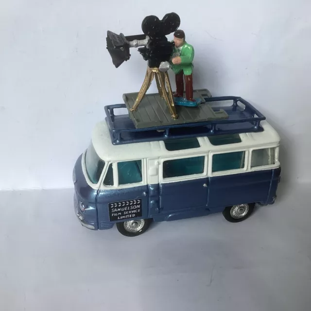 Corgi Toys 479 Commer Mobile Camera Van With Camera Man And Boxed Set.