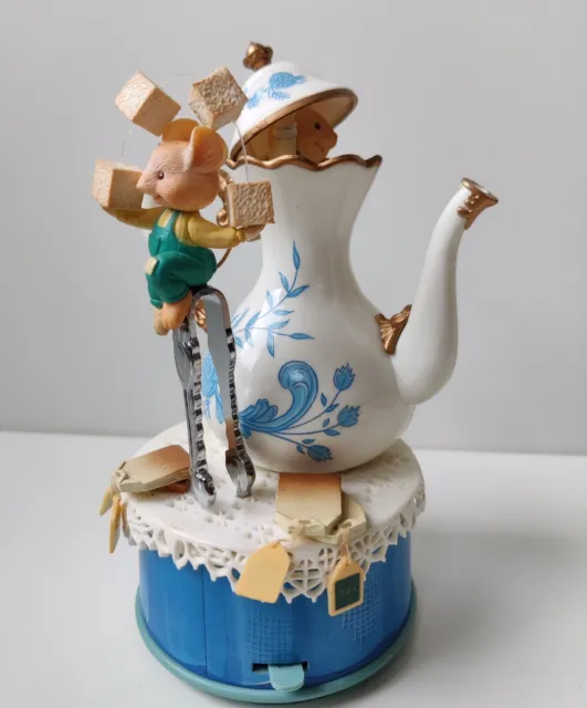 Enesco Wind-up Music box - Teapot & Mice Tea