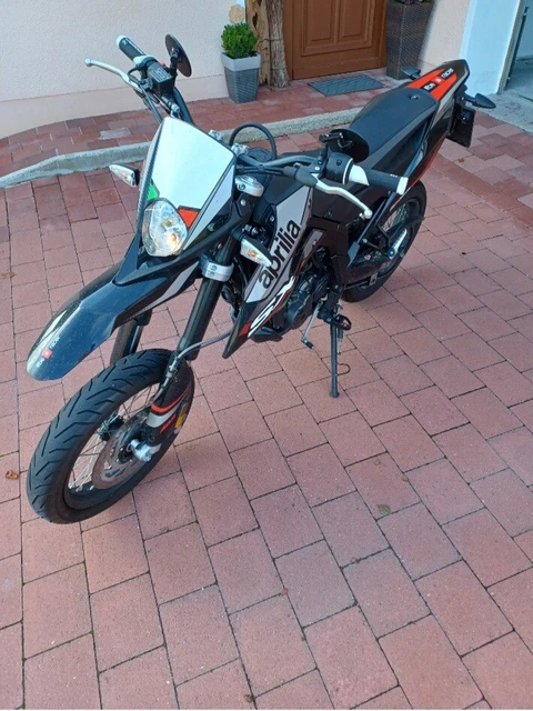 aprilia sx 125 motorrad 2