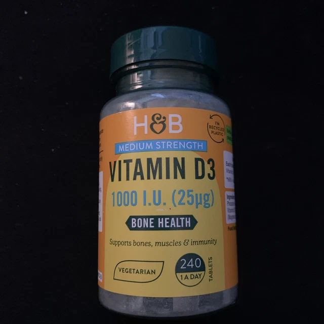 HOLLAND & BARRETT, Vitamin D3 1000 I.U, 240 Tablets expiry 02/2025 £5.