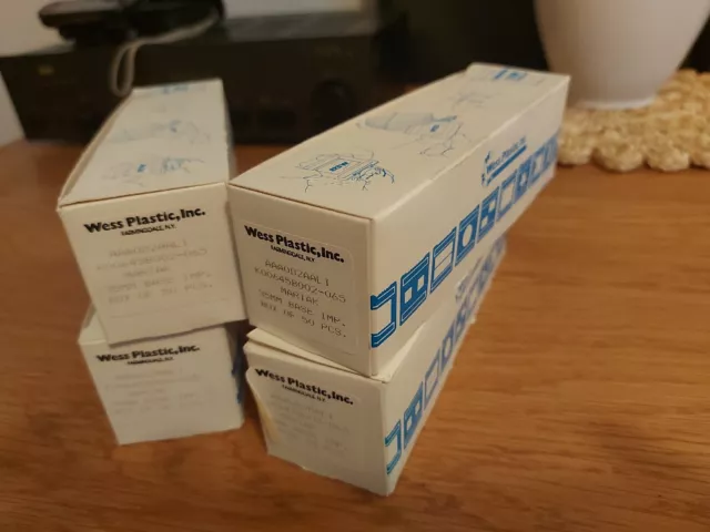 200 Wess Plástico 4 Caja de 50 35mm Película Deslizante Soportes AAA Vidrio Anti-Newton NUEVO