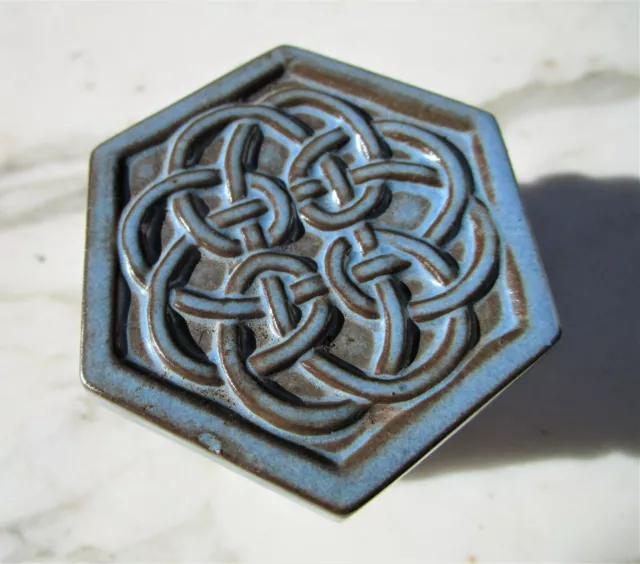 Vintage TYN LLAN Small Ceramic Lidded Container Celtic Knot Design Hexagon Box 2