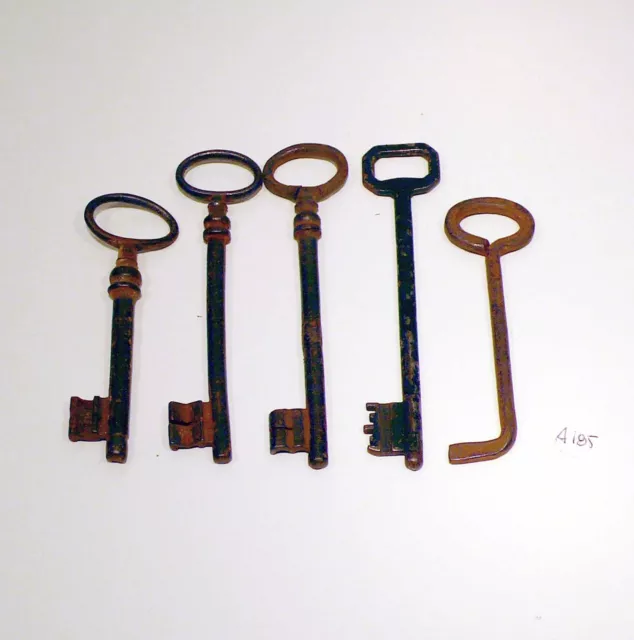 Lotto gruppo 5 chiavi maschio ferro antica '800 old iron keys vintage a185