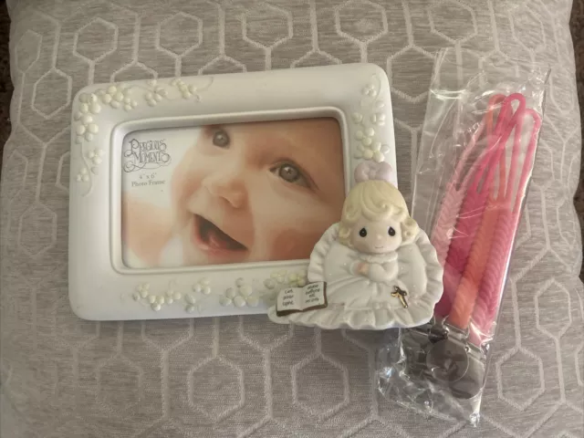 Precious moments 4 x 6 photo frame And 4 NEW pacifier Clips