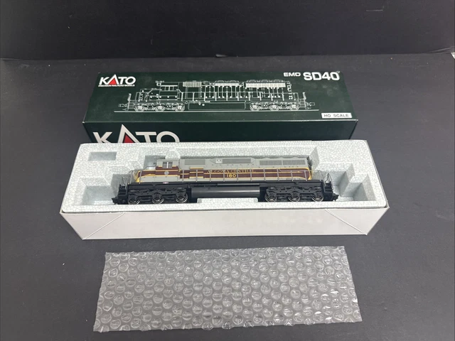 HO SCALE KATO 37-6321 AC Algoma Central EMD SD40 Diesel #180