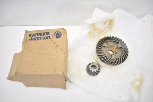 Evinrude Johnson Lower Unit Gear Seat 11:32 Ratio 5008869 Outboard 2 Piece