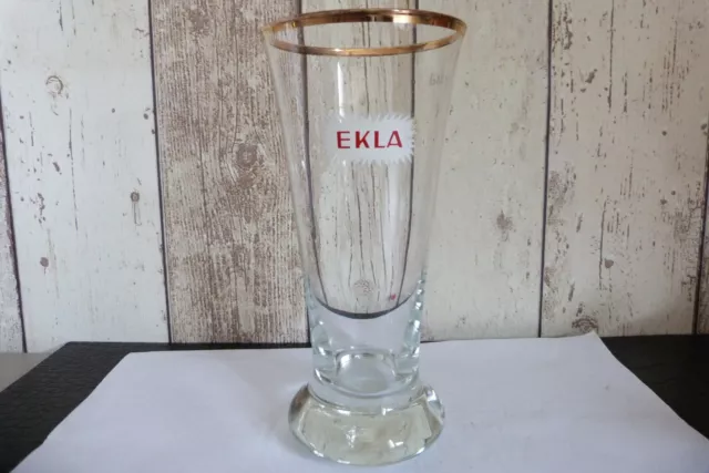 Ancien verre a bière Ekla