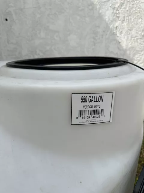 550 Gallon Poly Water Storage vertical tank/container, chemical storage