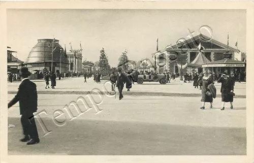 Cartolina di Milano, expo (piazza entrata principale) - 1928