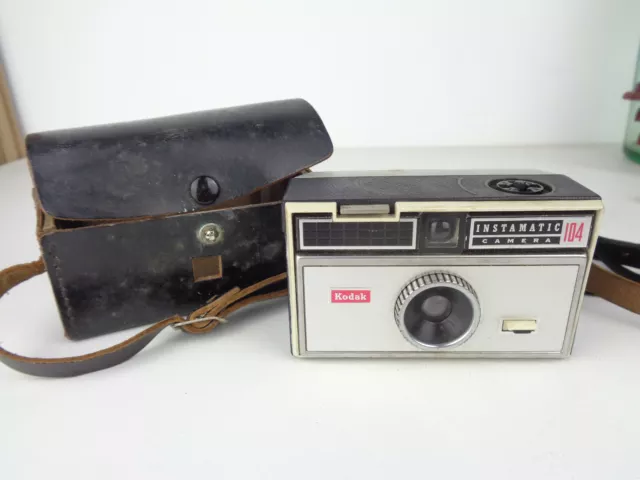 KODAK INSTAMATIC CAMERA 104 Appareil photo ancien vintage
